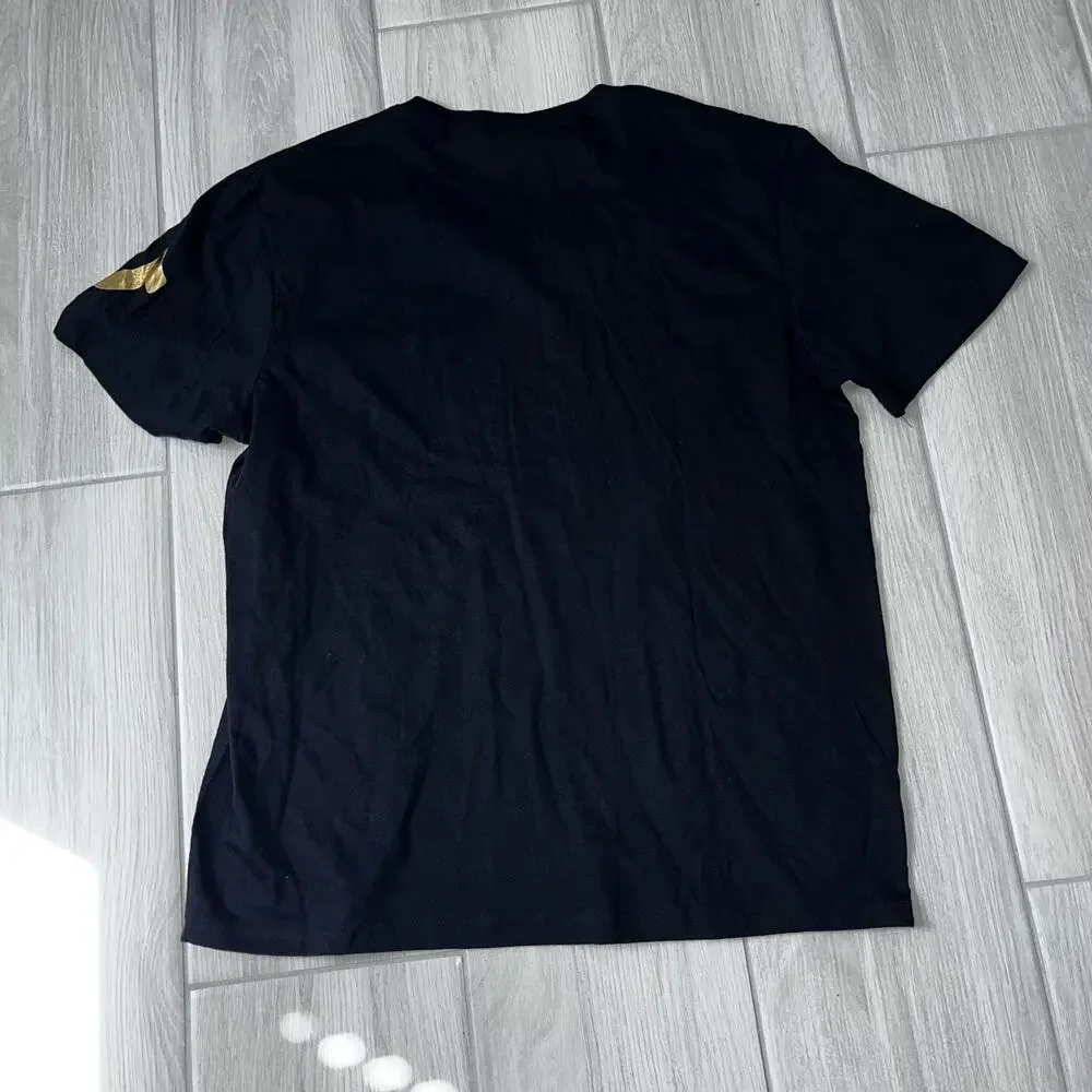 True Religion Men's LG Black V-neck Black T-shirt Gold Graphics